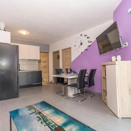 Kristina * Donji Karin